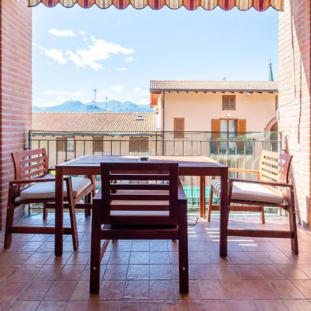 Cozy With Garden In Laghetto By Wonderful Italy Colico